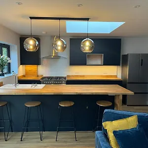 3 Bed Luxury Open Plan Living Holiday home